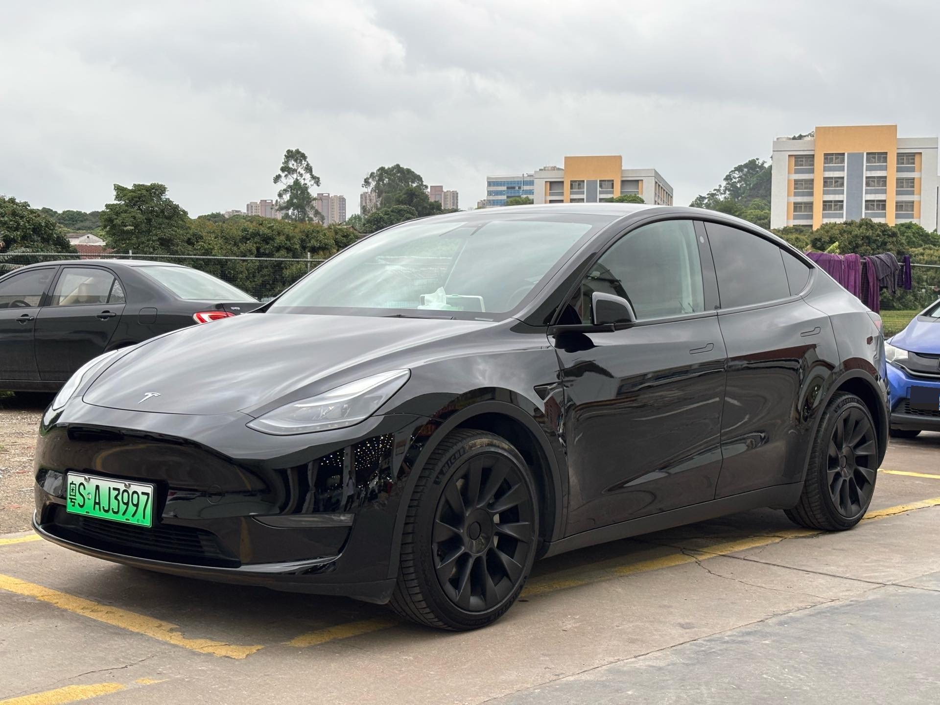 Tesla Model Y 2021 Tesla Model Y 2021 immagine di auto