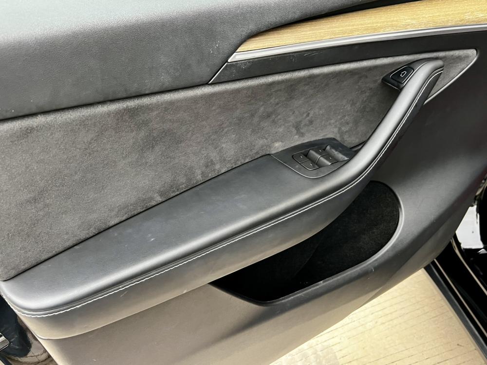 Tesla Model Y 2023 #10 Tesla Model Y 2023 car image #10
