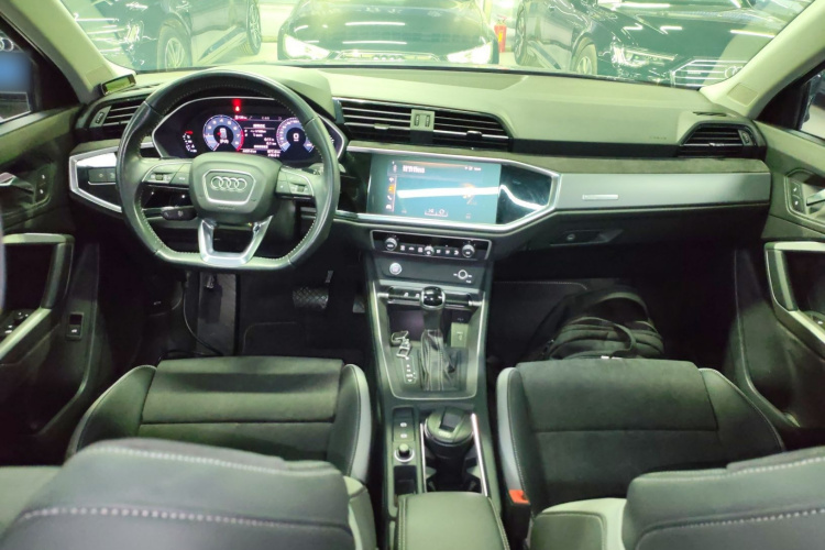 Audi Q3 2019 #10 Audi Q3 2019 car image #10