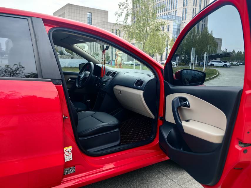 Volkswagen Polo 2013 immagine di auto #7