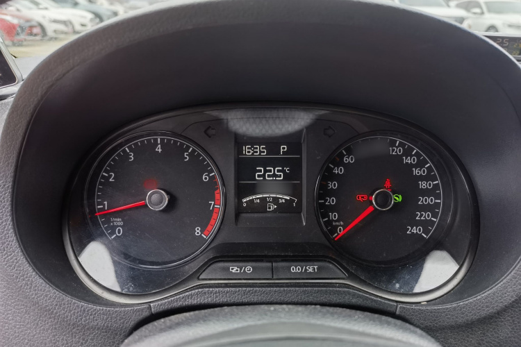 Volkswagen Polo 2019 car image #14