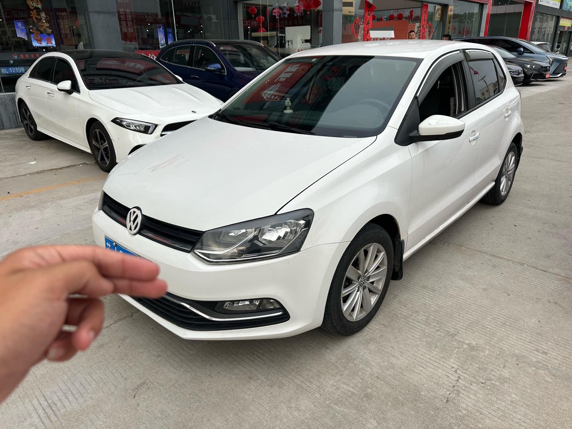 Volkswagen Polo 2014 car image 