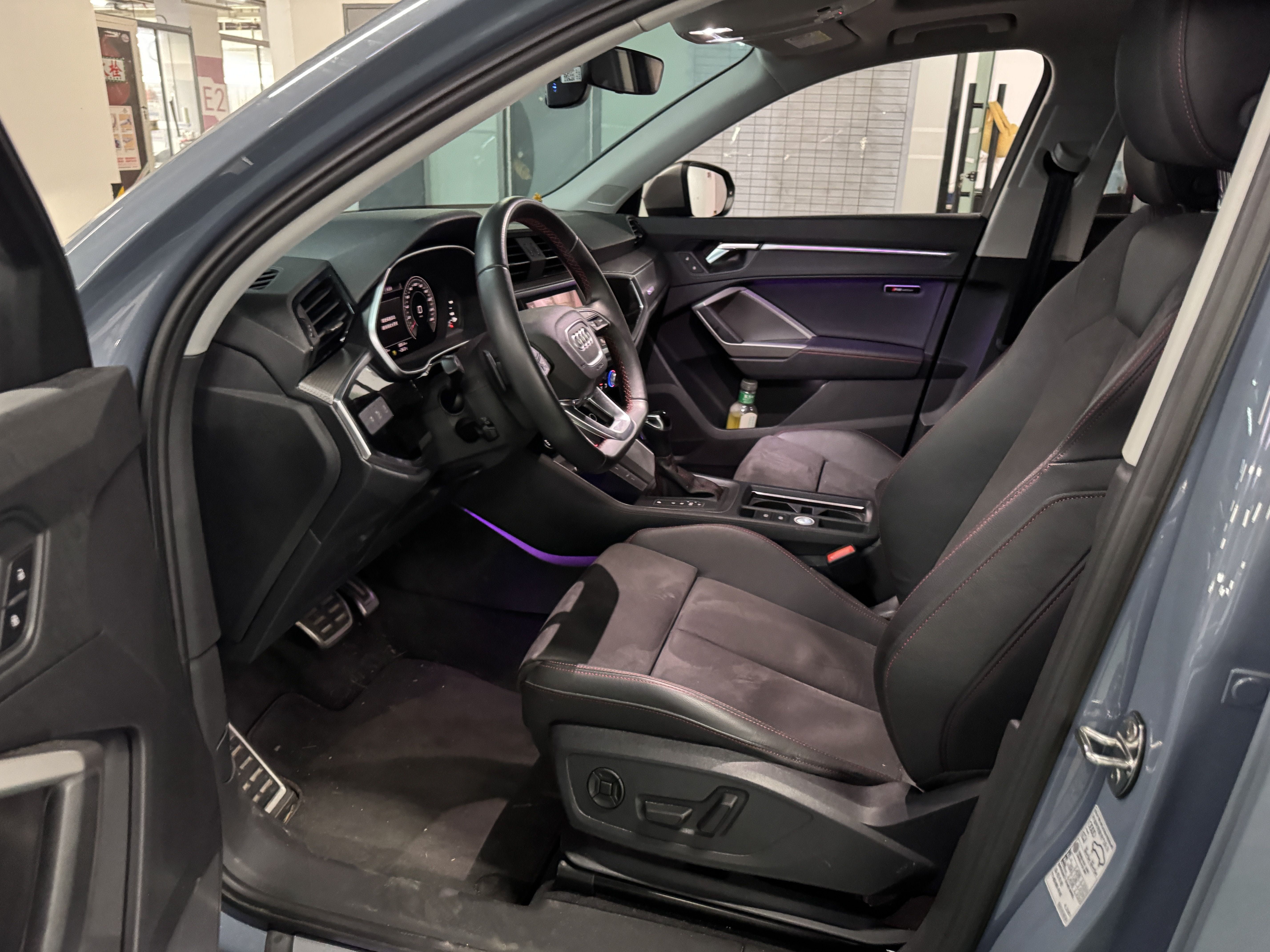 Audi Q3 2023 car image #7