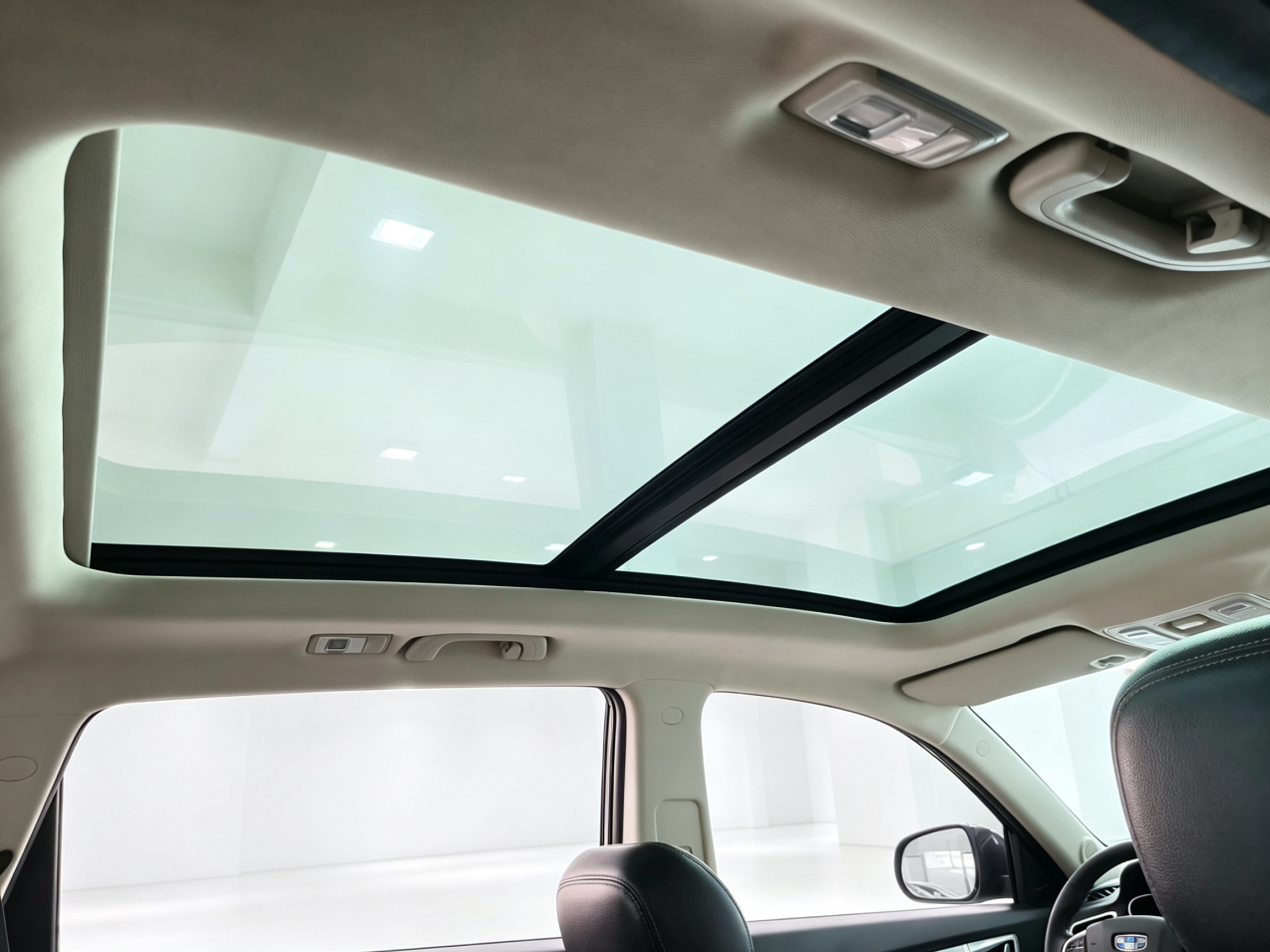 GEELY Vision X6 2019 car image #13