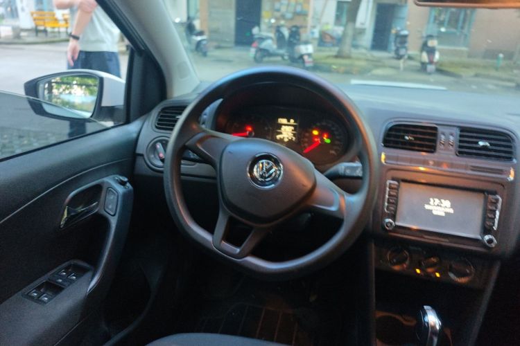 Volkswagen Polo 2016 #11 Volkswagen Polo 2016 car image #11