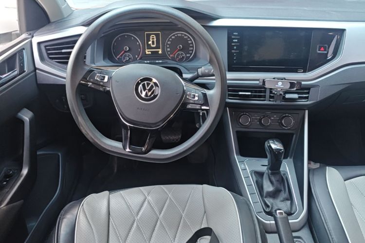 Volkswagen Polo 2021 car image #11