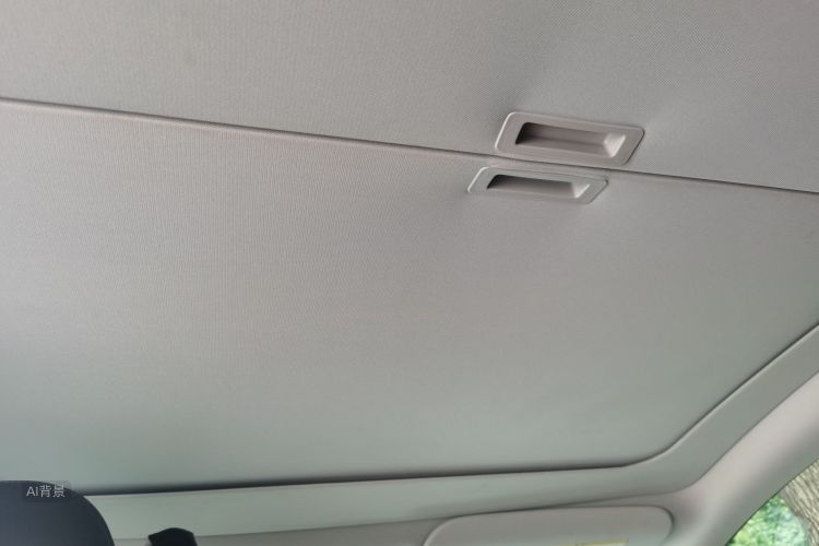 Tesla Model Y 2024 immagine di auto #20