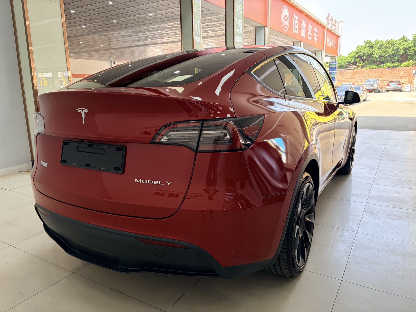 Tesla Model Y 2021 #4 Tesla Model Y 2021 car image #4
