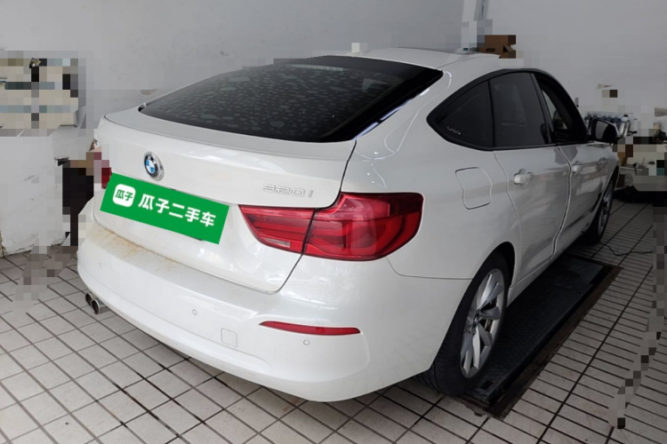 BMW 3 Series GT 2018 car image #7