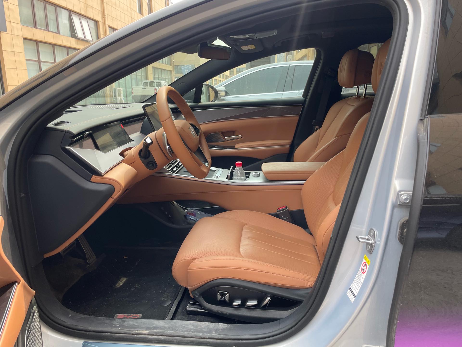 BYD HanL 2025 car image #4