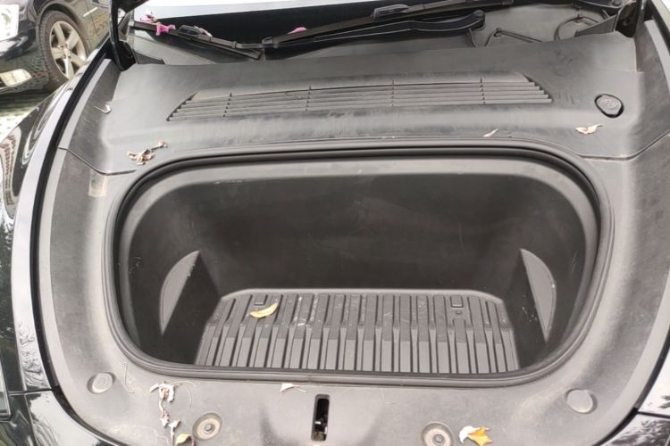 Tesla Model Y 2021 #20 Tesla Model Y 2021 car image #20
