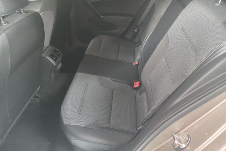 Volkswagen Golf 2020 изображение автомобиля #17