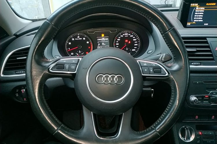 Audi Q3 2015 #15 Audi Q3 2015 car image #15