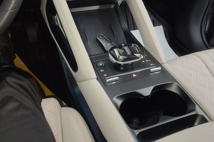 BYD YuanUP 2025 #14 BYD YuanUP 2025 immagine di auto #14