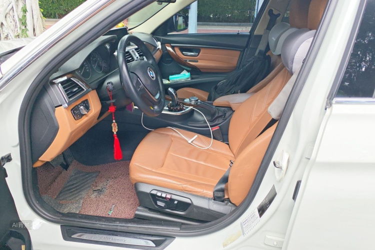 BMW 3 Series 2015 car image #17