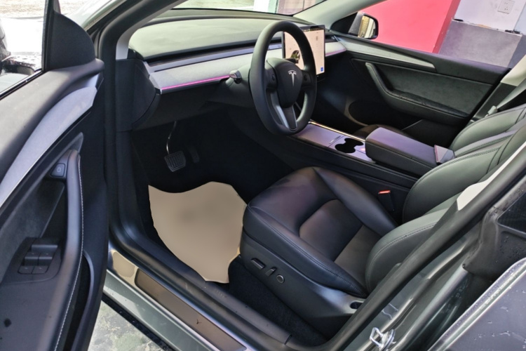Tesla Model Y 2024 #16 Tesla Model Y 2024 car image #16