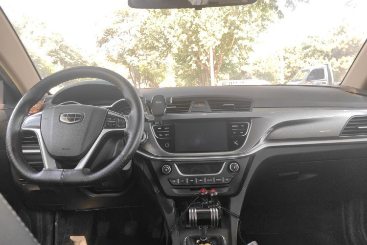 GEELY Emgrand 2018 #7 GEELY Emgrand 2018 car image #7