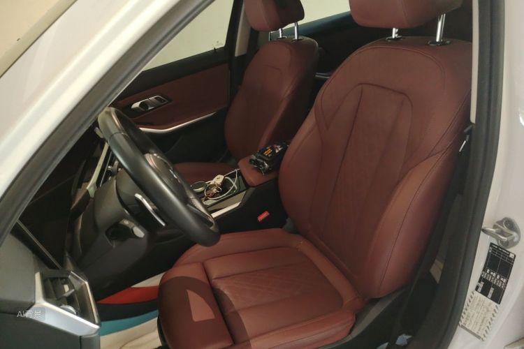 BMW 3 Series 2023 car image #17