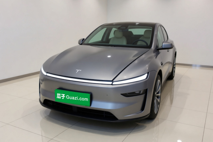 Tesla Model Y 2025 #2 Tesla Model Y 2025 car image #2
