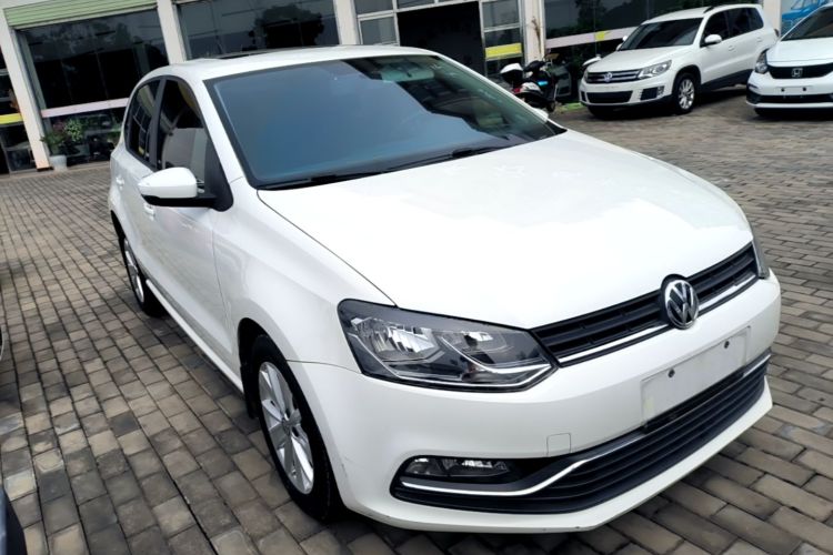 Volkswagen Polo 2019 car image #4