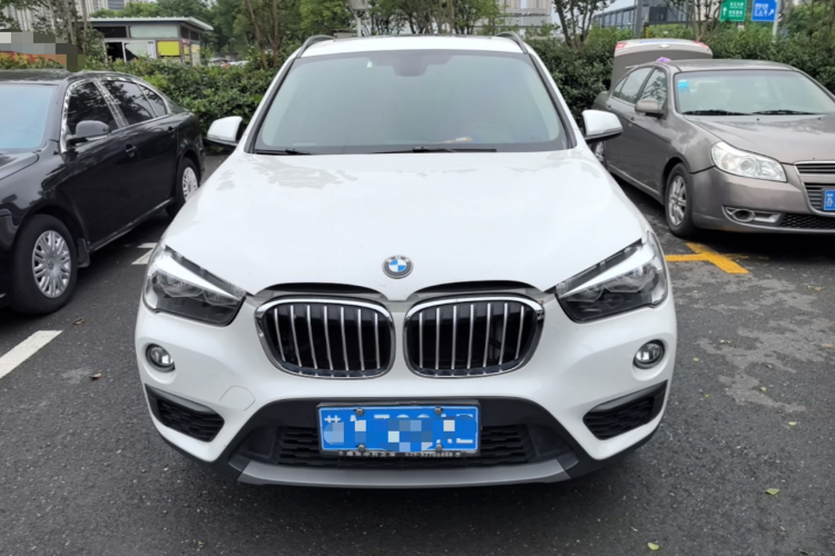 BMW X1 2019 #3 BMW X1 2019 car image #3