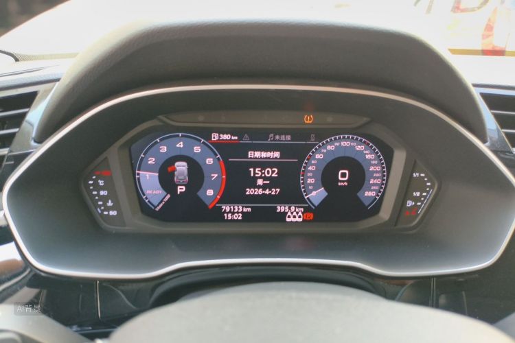 Audi Q3 2019 car image #13