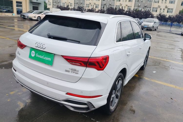 Audi Q3 2021 car image #7