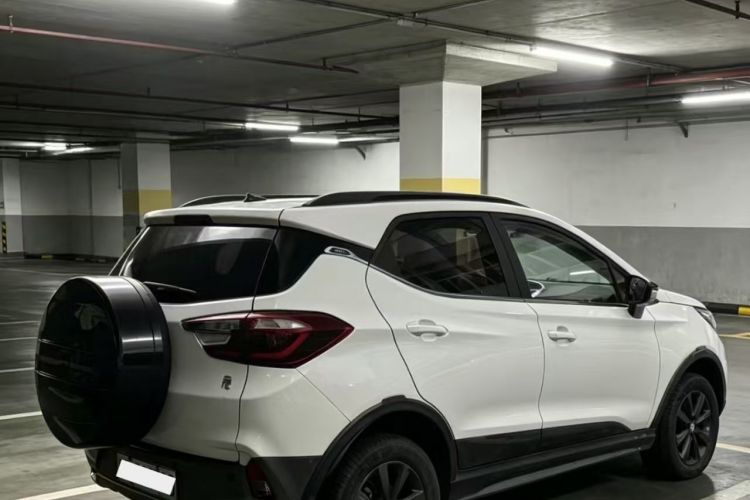 BYD Yuan New Energy 2020 #7 BYD Yuan New Energy 2020 car image #7