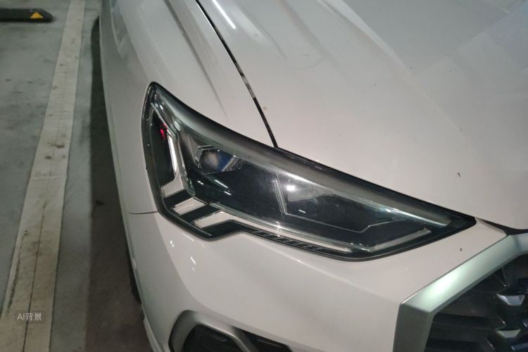 Audi Q3 2023 car image #8