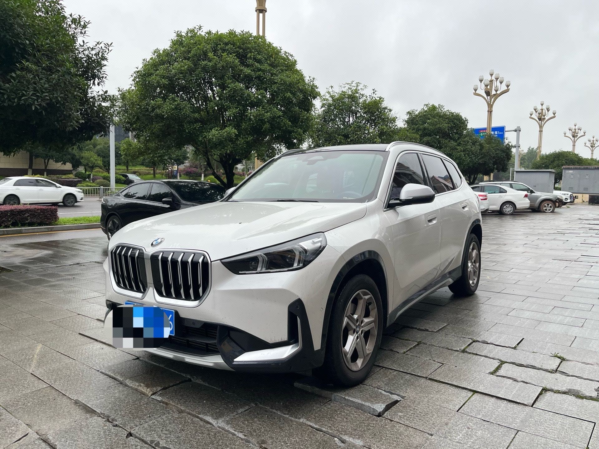 BMW X1 2023 car image 