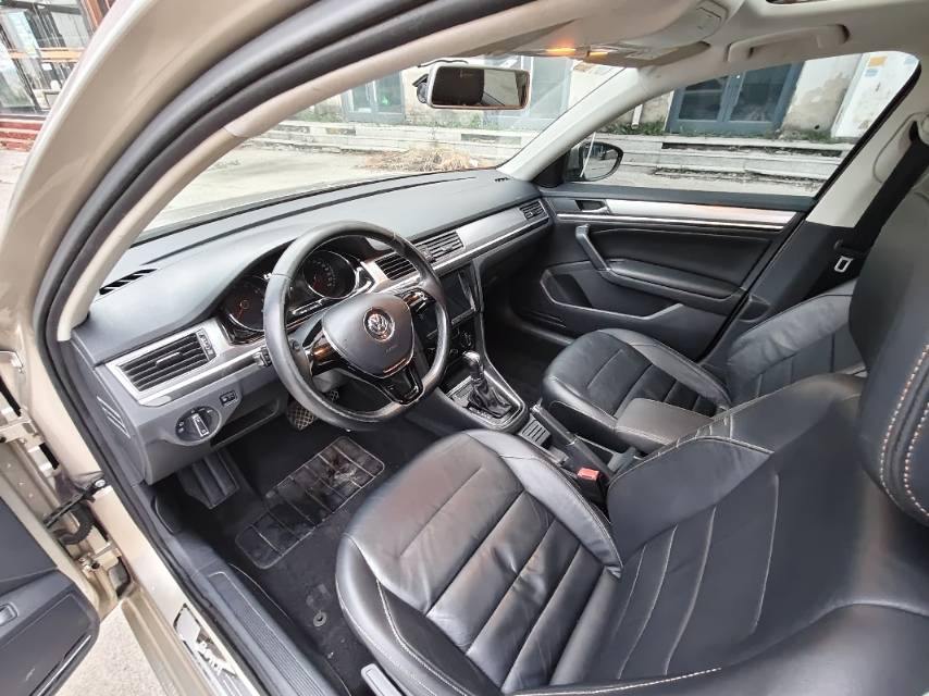 Volkswagen Bora 2016 car image #8