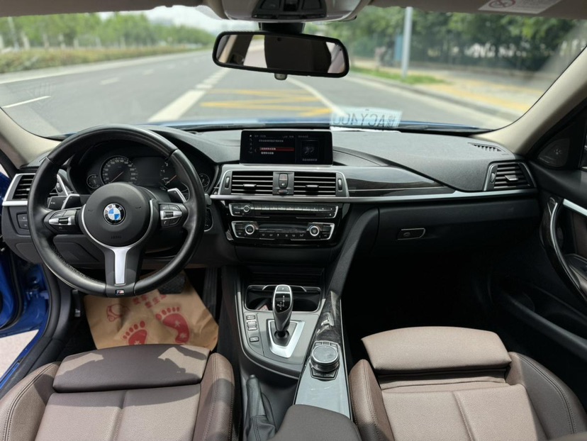 BMW 3 Series 2019 car image #6