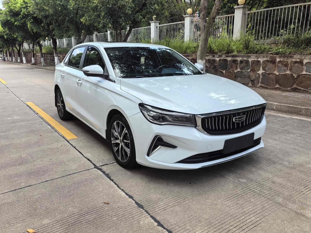 GEELY Emgrand 2022 car image #3