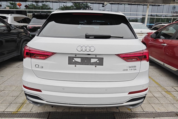 Audi Q3 2019 #6 Audi Q3 2019 car image #6
