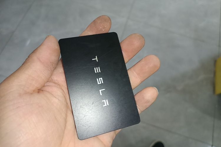 Tesla Model Y 2023 car image #9