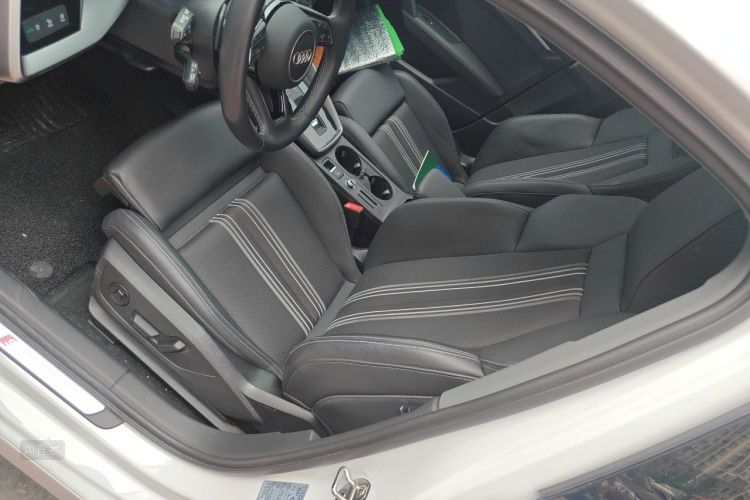 Audi A3 2024 car image #17