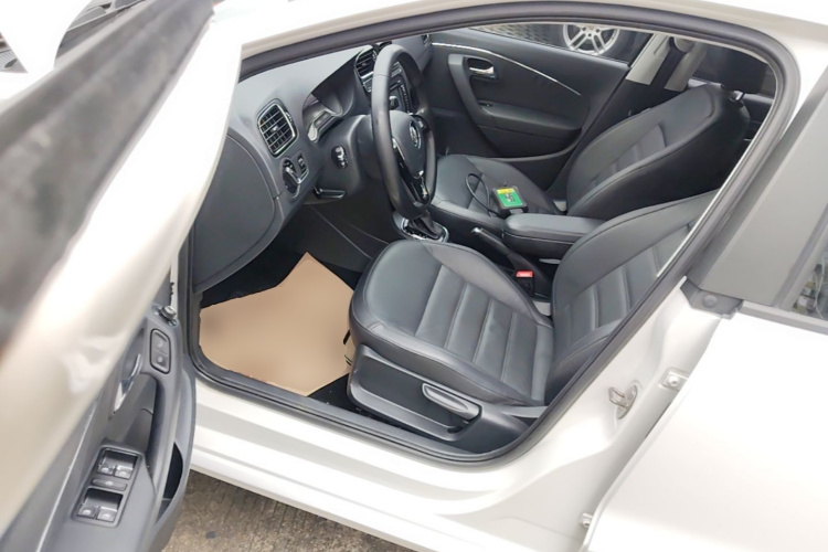 Volkswagen Polo 2016 #16 Volkswagen Polo 2016 car image #16