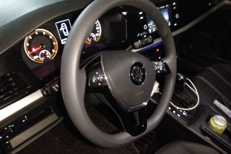 Volkswagen Lavida 2020 car image #11