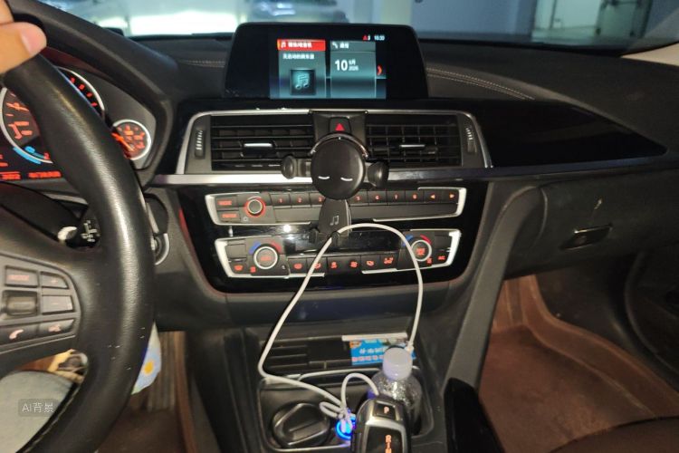BMW 3 Series 2018 immagine di auto #15