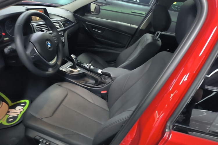 BMW 3 Series 2017 car image #15