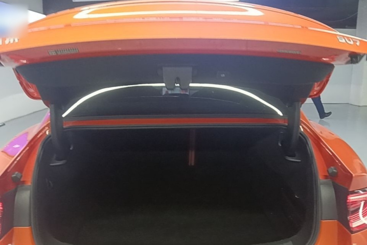 MI SU7 2024 car image #19