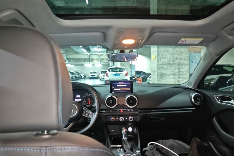 Audi A3 2019 car image #18