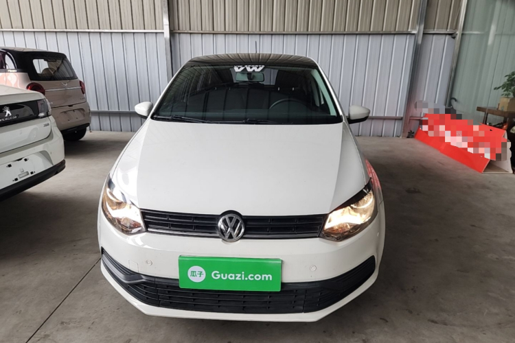 Volkswagen Polo 2018 car image #3