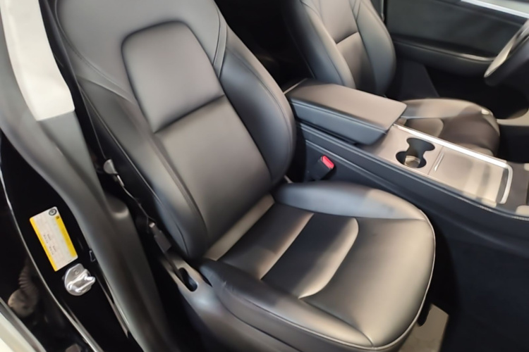 Tesla Model Y 2023 #27 Tesla Model Y 2023 car image #27