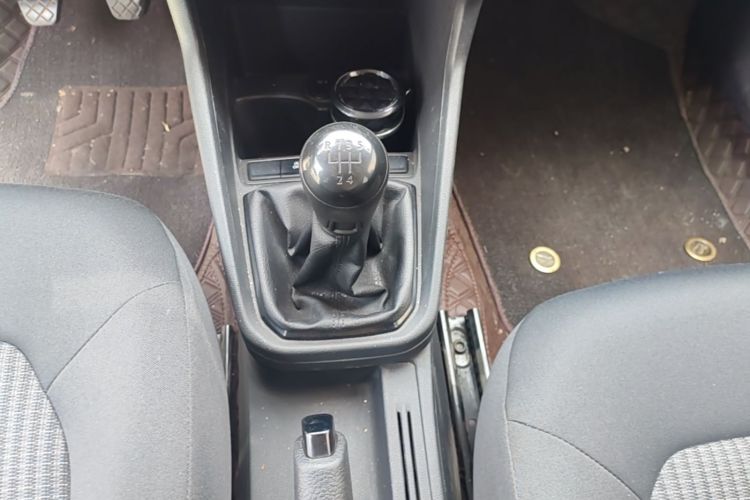 Volkswagen Santana 2019 #14 Volkswagen Santana 2019 car image #14