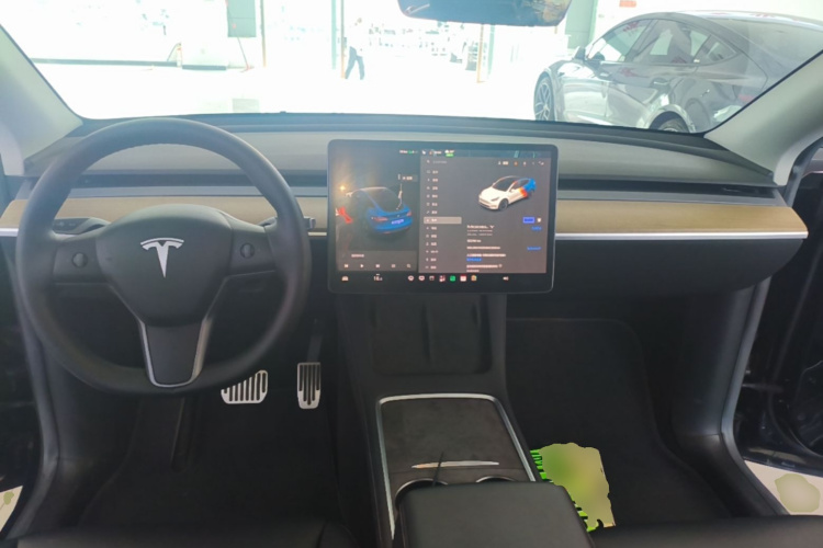 Tesla Model Y 2022 #10 Tesla Model Y 2022 car image #10