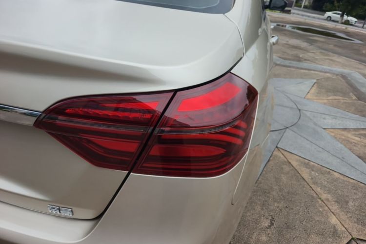 GEELY Emgrand 2019 #8 GEELY Emgrand 2019 car image #8