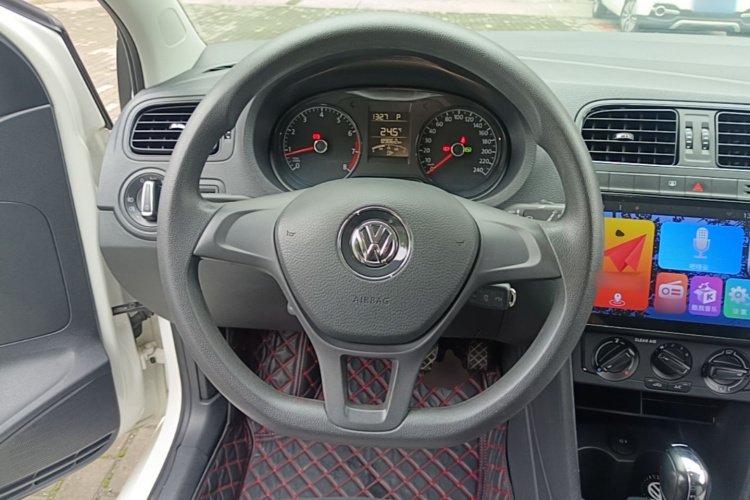 Volkswagen Polo 2017 #11 Volkswagen Polo 2017 car image #11