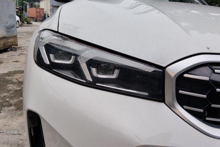 BMW 3 Series 2025 #8 BMW 3 Series 2025 car image #8