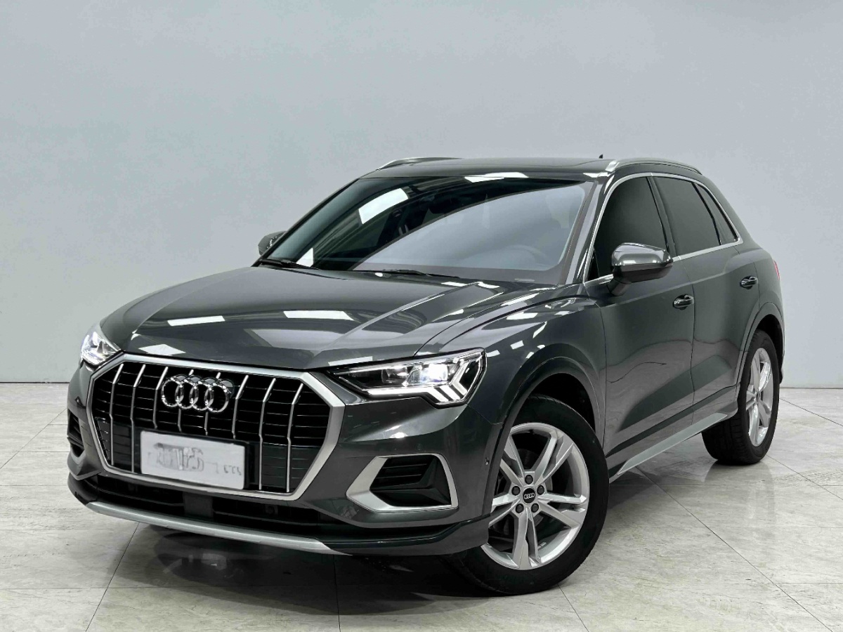 Audi Q3 2022 car image 